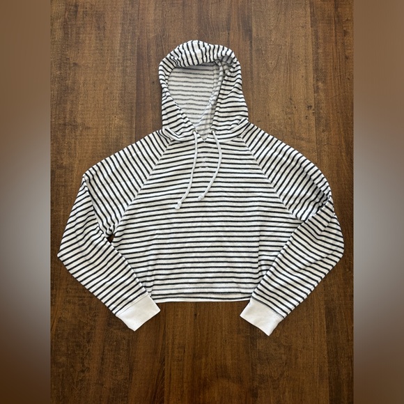 Striped Cropped Hoodie - Black and White - Picture 11 of 12